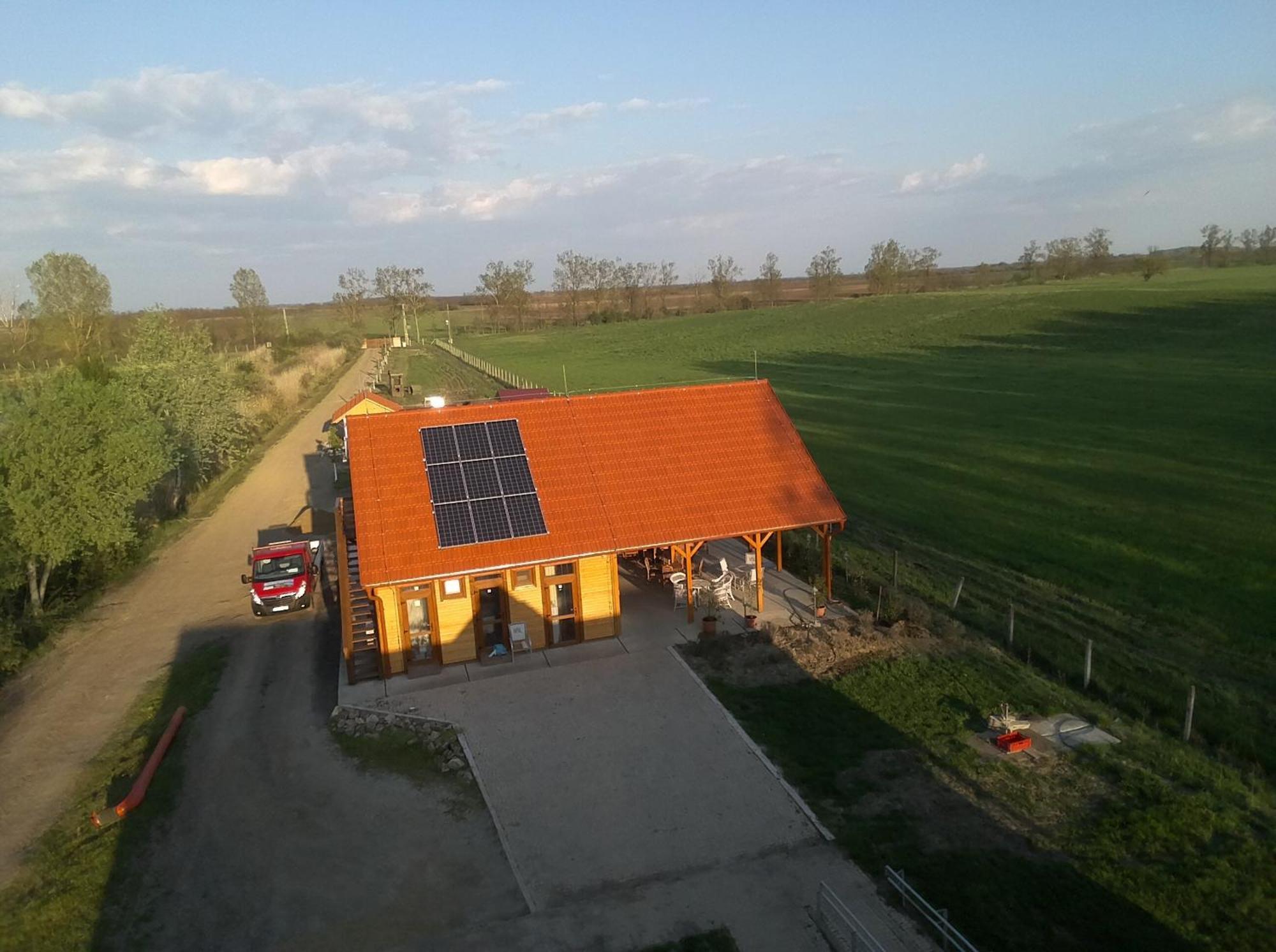 Tomajor Vendeghazak Apartment Tiszaeszlar Exterior photo